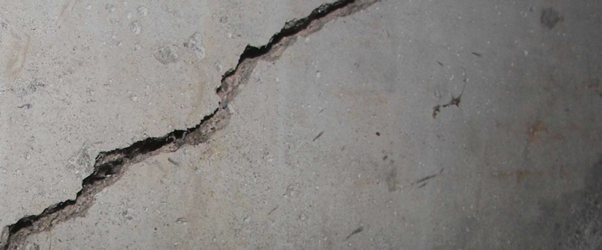 When is the Best Time to Repair Foundation Cracks?